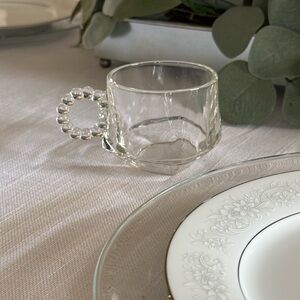 Set of 8 1940-50s Elegant Clear Glass Teacup